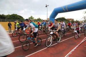 MS DE 1000 PARTICIPANTES EN LA 32 FIESTA DE LA BIBICLETA